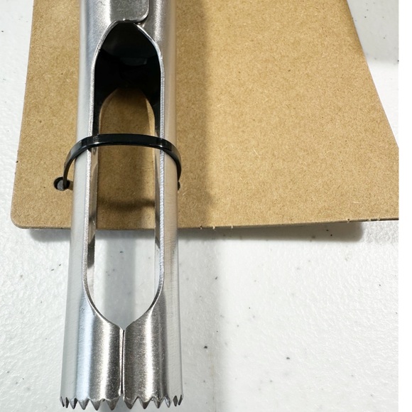 NEW Rae Dunn CORE Apple Corer with Gray Handle 🍎 🍏 🍎 - Picture 3 of 4